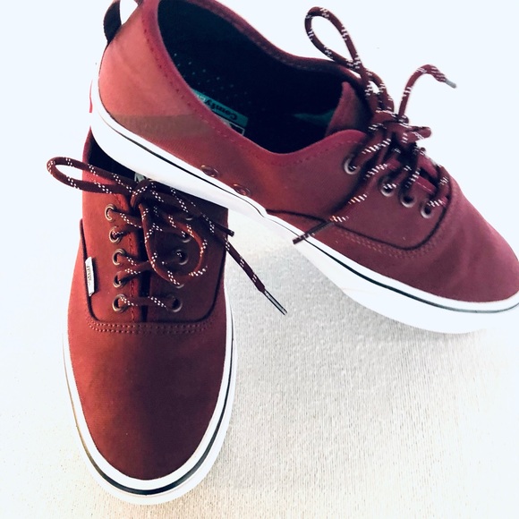 VANS WOMENS SNEAKERS SIZE 7 - Picture 2 of 8